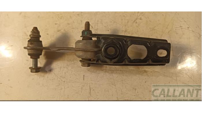 Used Engine mount Dacia Sandero II 0.9 TCE 90 12V Price € 24,20 Inclusive VAT offered by Garage Callant