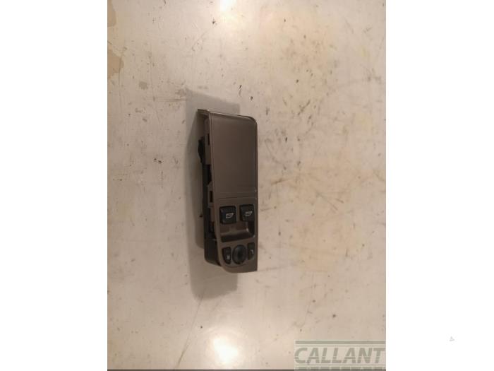 Usados Interruptor combinado de ventanillas Jaguar XK Convertible 4.2 V8 32V Precio € 90,75 IVA incluido ofrecido por Garage Callant