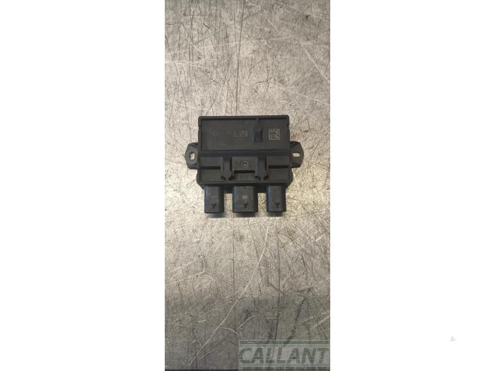 Begagnade Modul (diverse) Landrover Range Rover V (LK) 3.0 V6 P510e Pris € 60,50 Inklusive moms erbjuds av Garage Callant