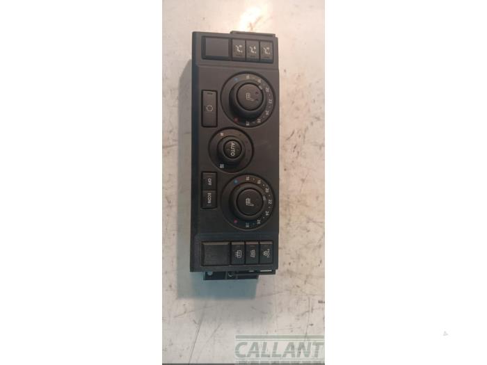 Begagnade Värmekontrollpanel Landrover Range Rover Sport (LS) 2.7 TDV6 24V Pris € 90,75 Inklusive moms erbjuds av Garage Callant