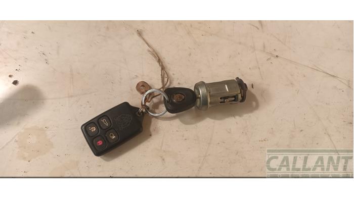 Używane Stacyjka + Kluczyk Jaguar XK 8 Convertible 4.0 V8 32V Cena € 121,00 Z VAT oferowane przez Garage Callant