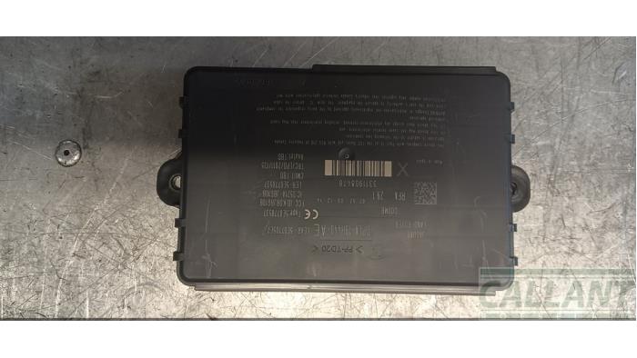 Używane Modul keyless vehicle Landrover Range Rover Evoque (LVJ/LVS) 2.2 TD4 16V Cena € 60,50 Z VAT oferowane przez Garage Callant