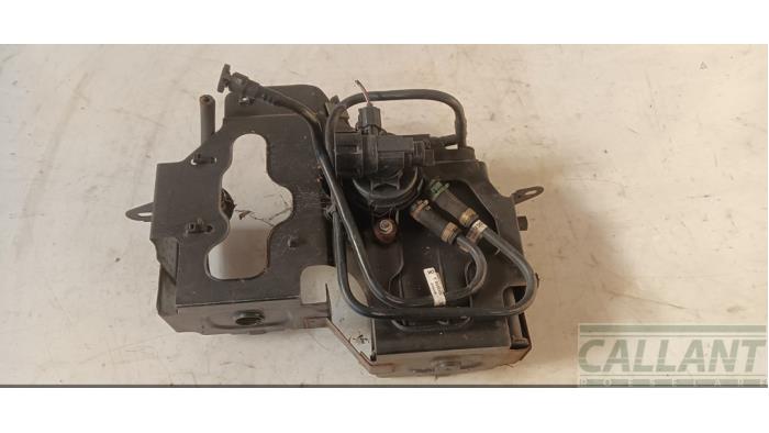 Begagnade Kolfilter Jaguar XK 8 Convertible 4.0 V8 32V Pris € 114,95 Inklusive moms erbjuds av Garage Callant