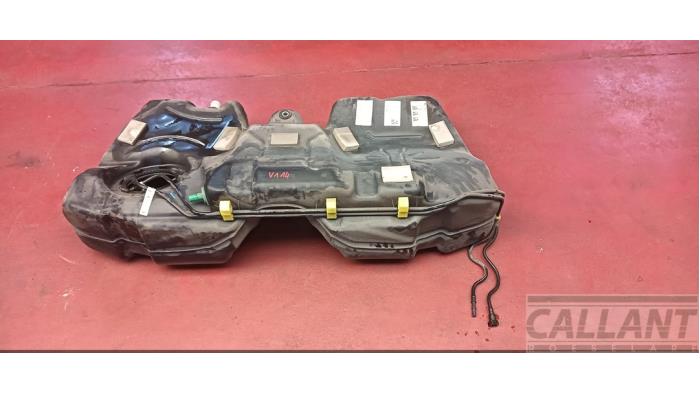 Begagnade Tank Jaguar XF (X260) 2.0d 180 16V Pris € 199,65 Inklusive moms erbjuds av Garage Callant