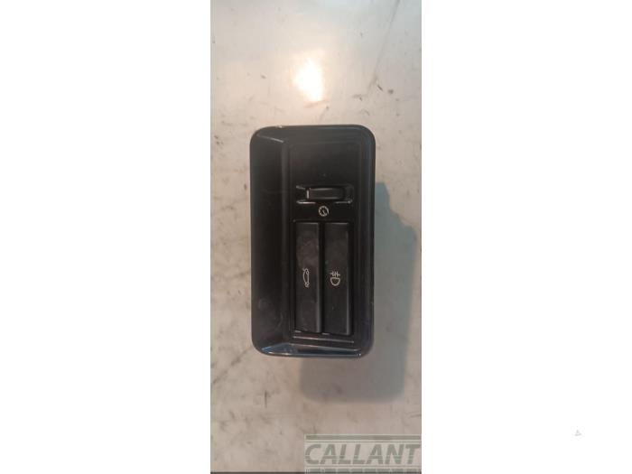 Spak, baklucka från en Jaguar XJ (X351) 3.0 D V6 24V 2013
