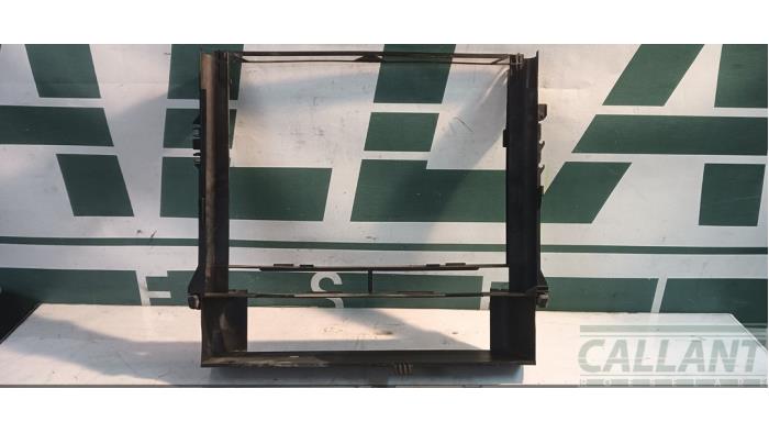 Begagnade Lufttratt Landrover Range Rover III (LM) 2.9 TD6 24V Pris € 42,35 Inklusive moms erbjuds av Garage Callant