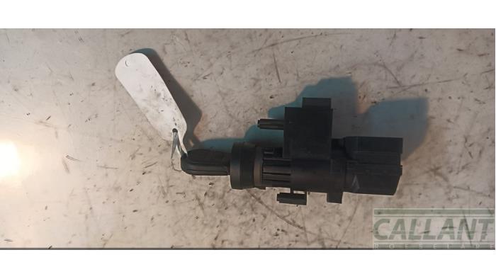 Używane Stacyjka + Kluczyk Landrover Range Rover III (LM) 2.9 TD6 24V Cena € 181,50 Z VAT oferowane przez Garage Callant