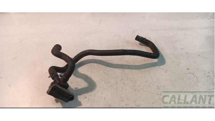 Begagnade Extra vattenpump Jaguar XK Convertible 4.2 V8 32V Pris € 102,85 Inklusive moms erbjuds av Garage Callant