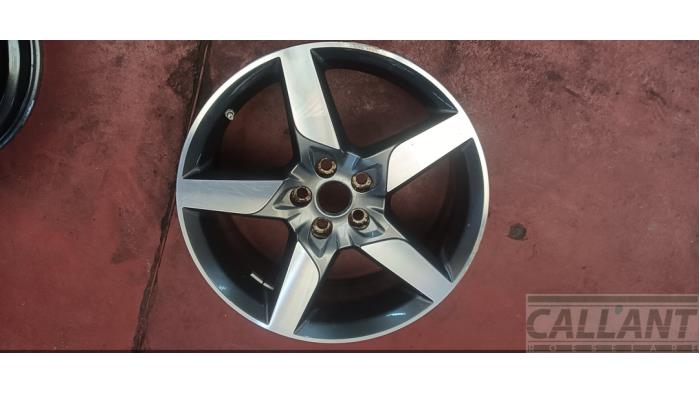 Używane Obrecz Jaguar XE 2.0 200 Turbo 16V Cena € 121,00 Z VAT oferowane przez Garage Callant