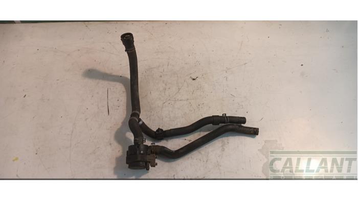 Begagnade Extra vattenpump Volkswagen Golf VII Variant (AUVV) 1.6 TDI BMT 16V Pris € 30,25 Inklusive moms erbjuds av Garage Callant