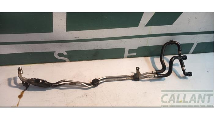 Usagé Conduit (divers) Landrover Range Rover IV (LG) 4.4 SDV8 32V Prix € 102,85 Prix TTC proposé par Garage Callant