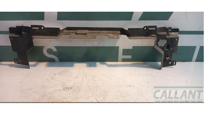 Begagnade Lufttratt Landrover Range Rover IV (LG) 4.4 SDV8 32V Pris € 24,20 Inklusive moms erbjuds av Garage Callant