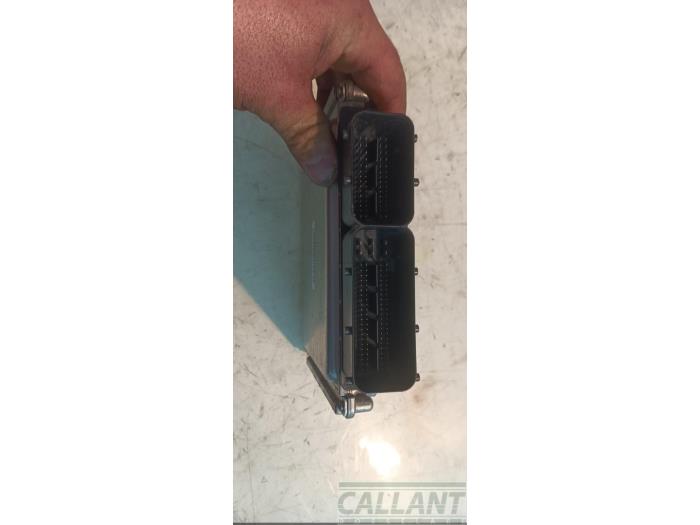 Engine management computer from a Volkswagen Golf VII Variant (AUVV) 1.6 TDI BMT 16V 2017