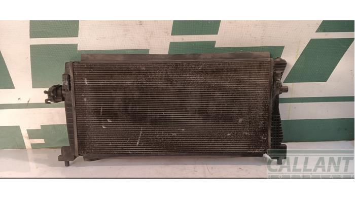 Usagé Radiateur Volkswagen Golf VII Variant (AUVV) 1.6 TDI BMT 16V Prix € 72,60 Prix TTC proposé par Garage Callant