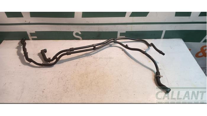 Begagnade Vattenrör Landrover Velar Pris € 151,25 Inklusive moms erbjuds av Garage Callant