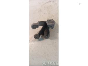 Engine mount from a Jaguar XE 2.0 D E-Performance 16V 2015