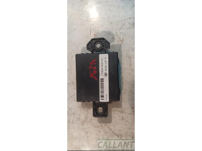 Gateway-modul från en Land Rover Range Rover IV (LG) 4.4 SDV8 32V 2015