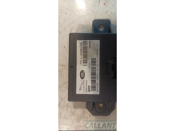 Gateway-modul från en Land Rover Range Rover IV (LG) 4.4 SDV8 32V 2015