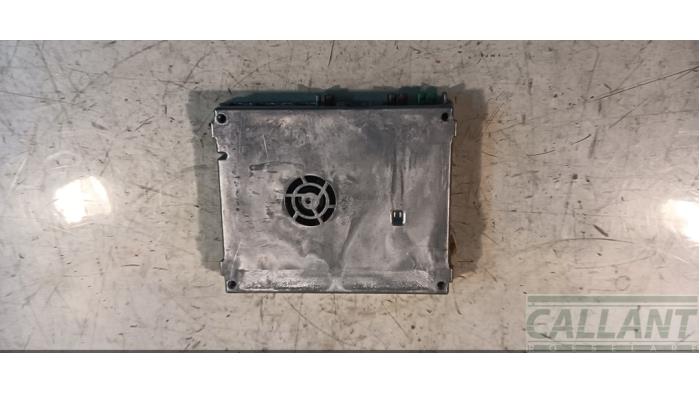 Gebrauchte Fernsehempfänger Landrover Range Rover IV (LG) 4.4 SDV8 32V Preis € 302,50 Mit Mehrwertsteuer angeboten von Garage Callant
