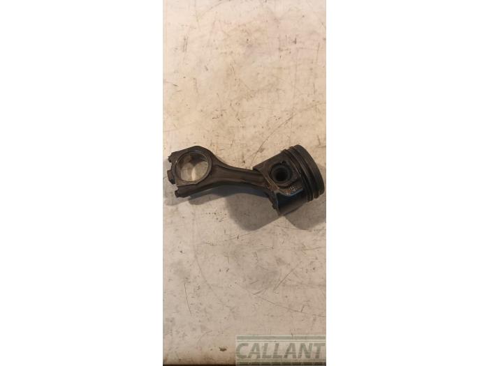 Usados Pistón Landrover Range Rover Evoque (LVJ/LVS) 2.0 D 150 16V Precio € 121,00 IVA incluido ofrecido por Garage Callant