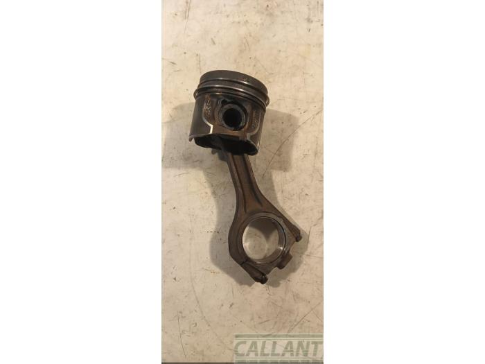 Usados Pistón Landrover Range Rover Evoque (LVJ/LVS) 2.0 D 150 16V Precio € 121,00 IVA incluido ofrecido por Garage Callant