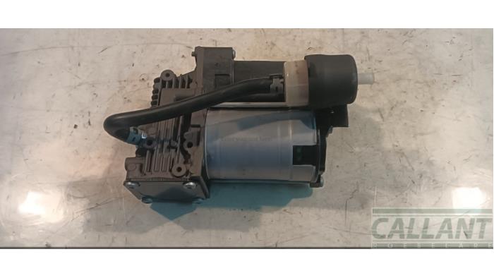 Begagnade Luftpump (fjädring) Jaguar XJ (X351) 3.0 D V6 24V Pris € 484,00 Inklusive moms erbjuds av Garage Callant