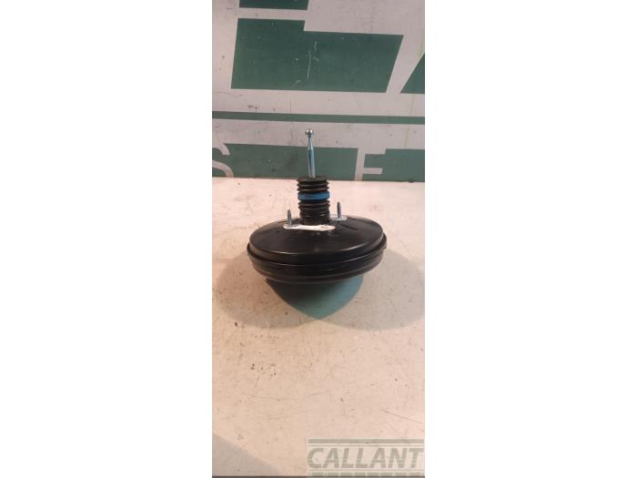 Usados Servofreno Skoda Kamiq 1.0 TSI 12V Precio € 72,60 IVA incluido ofrecido por Garage Callant
