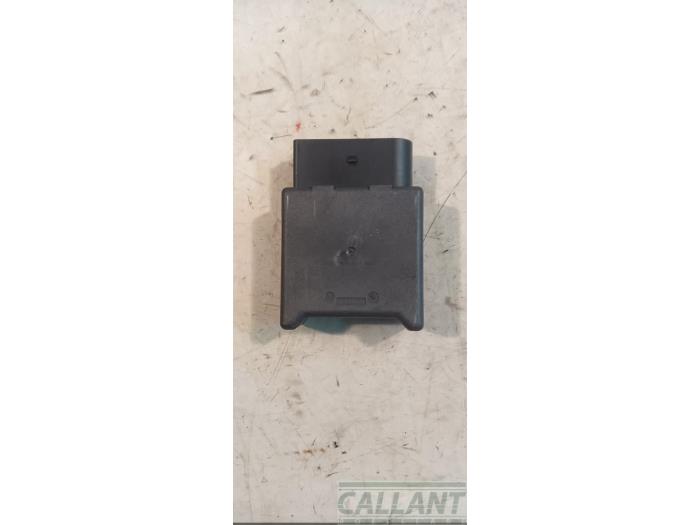 Usagé Module pompe carburant Skoda Kamiq 1.0 TSI 12V Prix € 24,20 Prix TTC proposé par Garage Callant