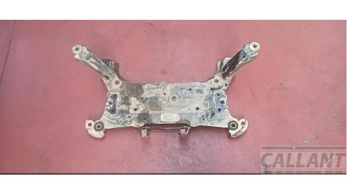 Used Subframe Volvo V40 (MV) 1.6 D2 Price € 90,75 Inclusive VAT offered by Garage Callant