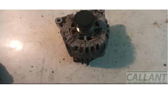 Begagnade Dynamo Volvo V40 (MV) 1.6 D2 Pris € 60,50 Inklusive moms erbjuds av Garage Callant