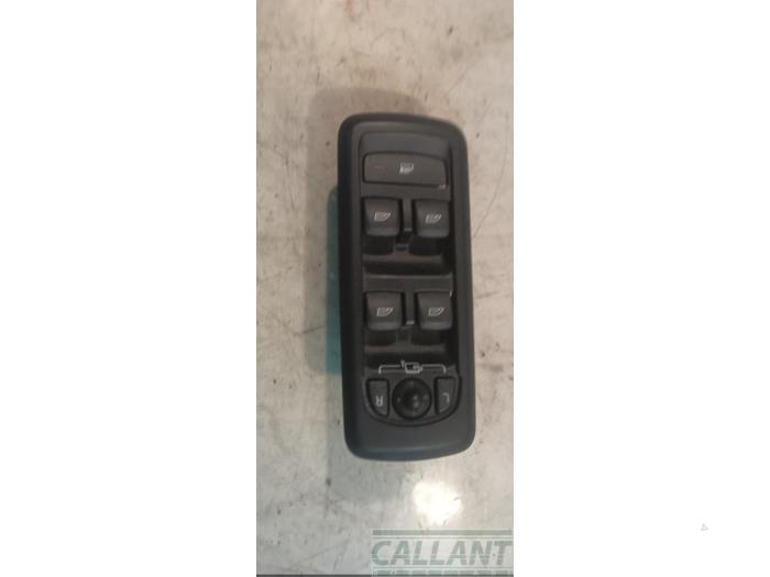 Usados Interruptor combinado de ventanillas Landrover Range Rover Sport (LS) 3.0 S TDV6 Precio € 60,50 IVA incluido ofrecido por Garage Callant