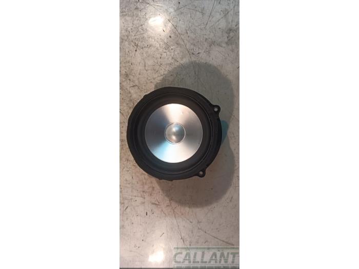 Używane Glosnik Landrover Range Rover Sport (LS) 3.0 S TDV6 Cena € 30,25 Z VAT oferowane przez Garage Callant