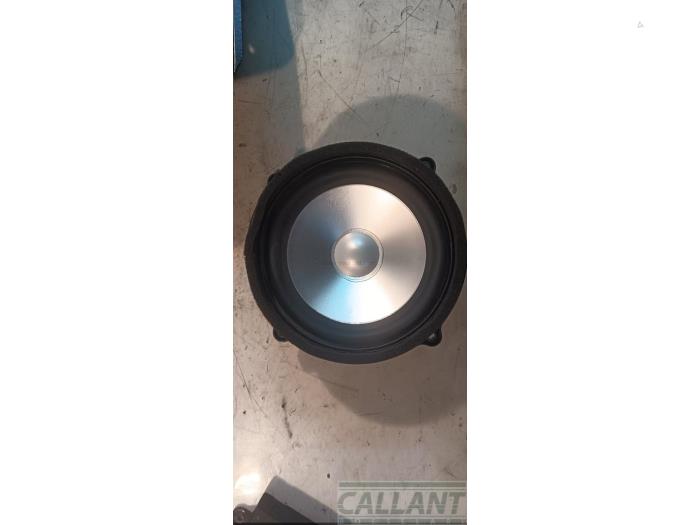 Używane Glosnik Landrover Range Rover Sport (LS) 3.0 S TDV6 Cena € 30,25 Z VAT oferowane przez Garage Callant