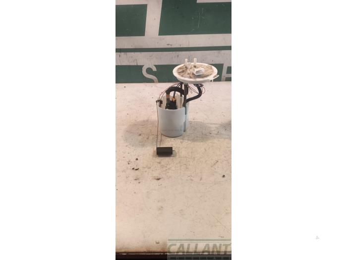 Usagé Pompe à carburant Opel Insignia Sports Tourer 2.0 CDTI 16V 160 Ecotec Prix € 78,65 Prix TTC proposé par Garage Callant