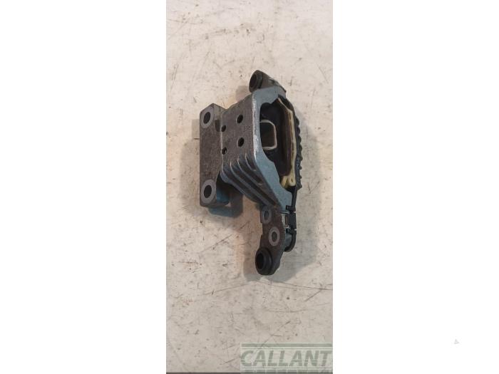 Used Engine mount Opel Astra K Sports Tourer 1.0 Turbo 12V Price € 36,30 Inclusive VAT offered by Garage Callant
