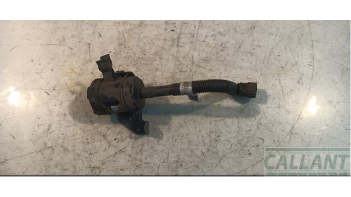 Begagnade Kolfilter Landrover Range Rover Velar (LY) 2.0 16V P250 AWD Pris € 36,30 Inklusive moms erbjuds av Garage Callant