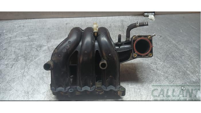 Używane Kolektor dolotowy Suzuki Celerio (LF) 1.0 12V Cena € 60,50 Z VAT oferowane przez Garage Callant