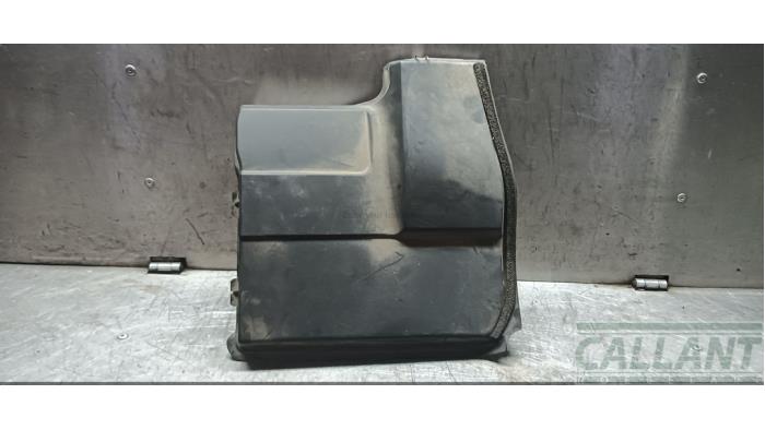 Begagnade Batterilock Landrover Discovery IV (LAS) 3.0 SD V6 24V Pris € 30,25 Inklusive moms erbjuds av Garage Callant