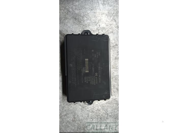 Używane Modul keyless vehicle Landrover Discovery IV (LAS) 3.0 SD V6 24V Cena € 60,50 Z VAT oferowane przez Garage Callant