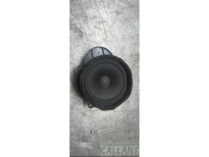 Begagnade Högtalare Landrover Discovery IV (LAS) 3.0 SD V6 24V Pris € 24,20 Inklusive moms erbjuds av Garage Callant