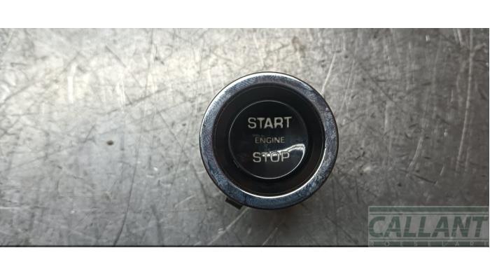 Używane Przelacznik Start/Stop Jaguar XJ (X351) 3.0 D V6 24V Cena € 30,25 Z VAT oferowane przez Garage Callant