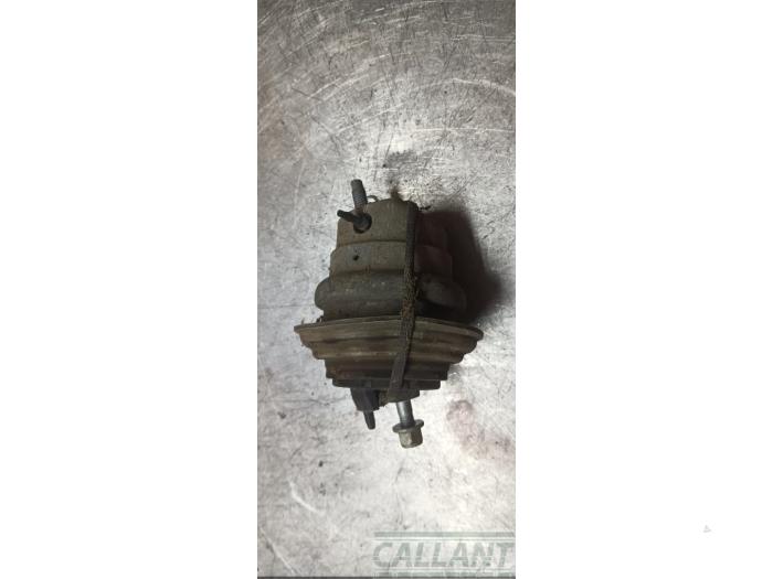 Used Engine mount Jaguar XJ (X351) 2.0 i4 Ti 16V Price € 102,85 Inclusive VAT offered by Garage Callant