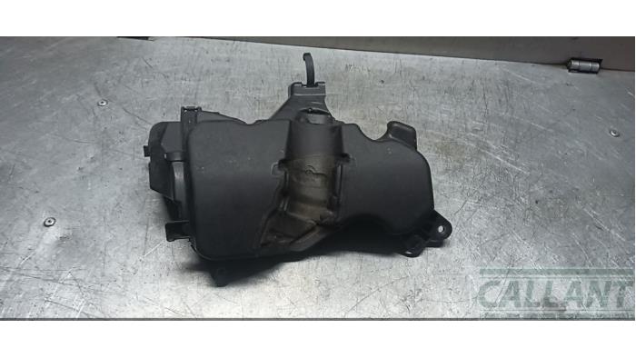 Gebrauchte Abdeckblech Motor Dacia Duster (HS) 1.5 dCi Preis € 36,30 Mit Mehrwertsteuer angeboten von Garage Callant