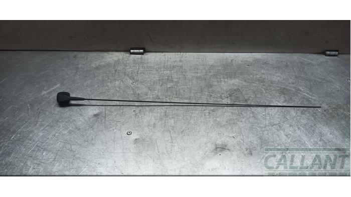 Używane Antena Dacia Duster (HS) 1.5 dCi Cena € 18,15 Z VAT oferowane przez Garage Callant