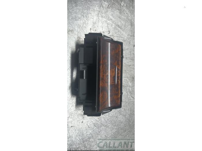 Begagnade Askkopp, fram Jaguar S-type (X200) 2.7 D 24V Pris € 42,35 Inklusive moms erbjuds av Garage Callant