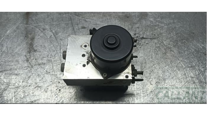 Begagnade ABS-pump Jaguar S-type (X200) 3.0 V6 24V Pris € 151,25 Inklusive moms erbjuds av Garage Callant