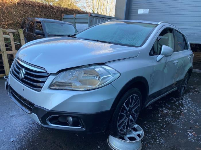 Używane Maska Suzuki SX4 S-Cross (JY) 1.6 16V Cena € 199,65 Z VAT oferowane przez Garage Callant