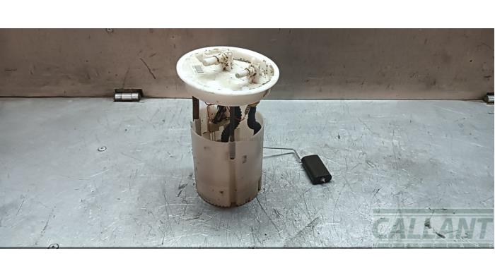 Usagé Pompe à carburant Volvo V40 (MV) 1.6 D2 Prix € 60,50 Prix TTC proposé par Garage Callant