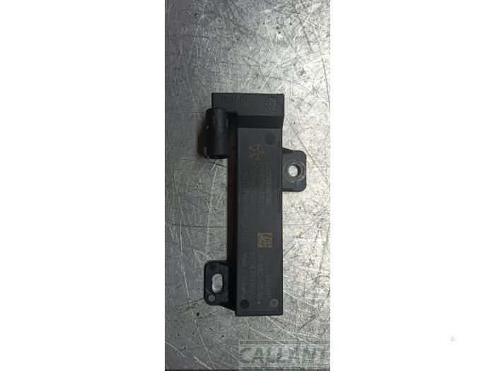 Używane Keyless Entry-Antena Jeep Renegade (BU) Cena € 12,10 Z VAT oferowane przez Garage Callant