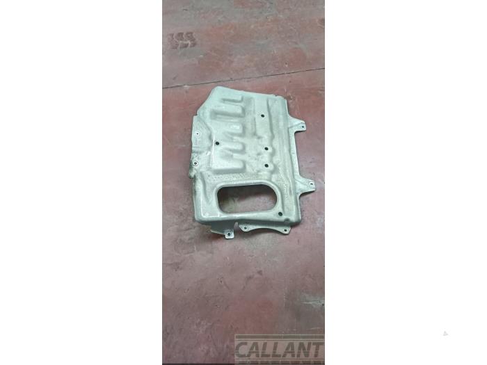Używane Plyta ochronna podlogowa Landrover Range Rover Sport (LW) 3.0 SDV6 Hybrid Cena € 121,00 Z VAT oferowane przez Garage Callant